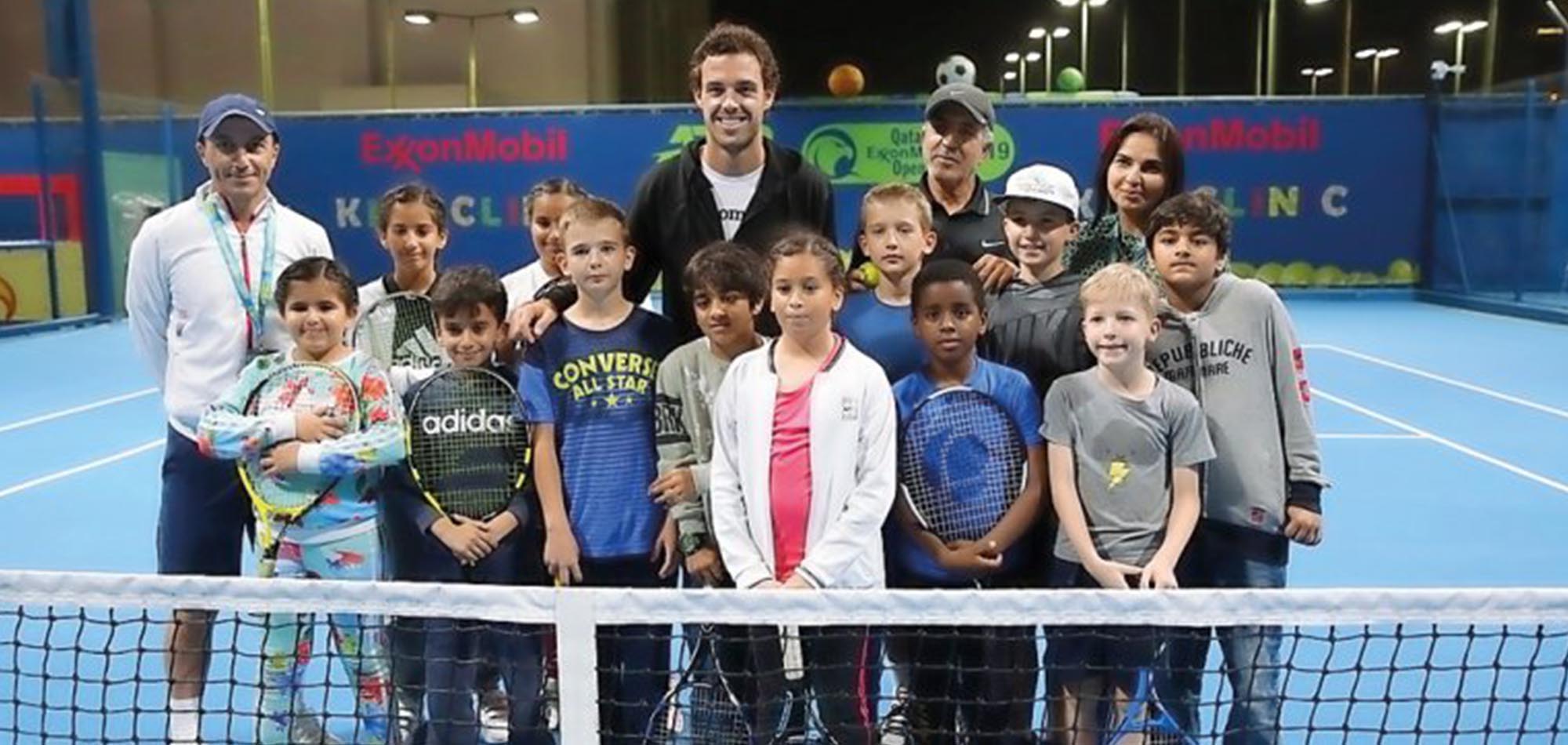 STAR CECCHINATO HOLDS KIDS CLINIC FOR EXXONMOBIL COMMUNITY