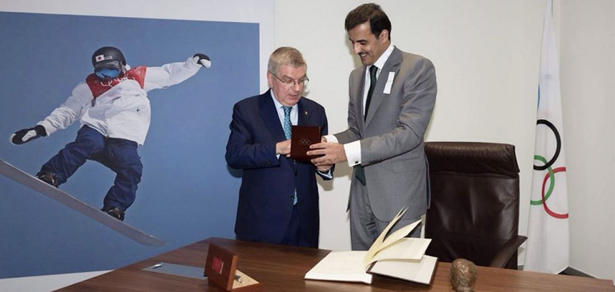 HH THE AMIR MEETS PRESIDENT OF THE INTERNATIONAL OLYMPIC COMMITTEE