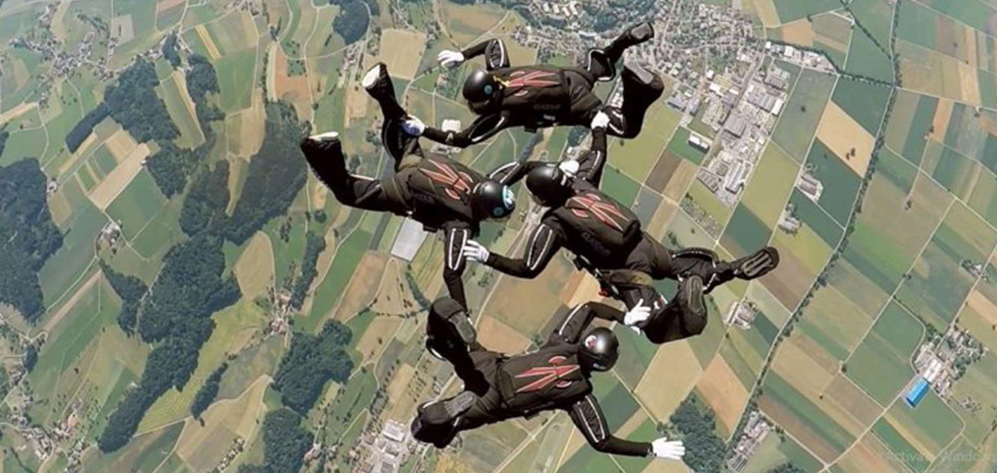 QATARI TEAM WINS THREE GOLD MEDALS IN WORLD MILITARY PARACHUTE JUMPING CHAMPIONSHIP