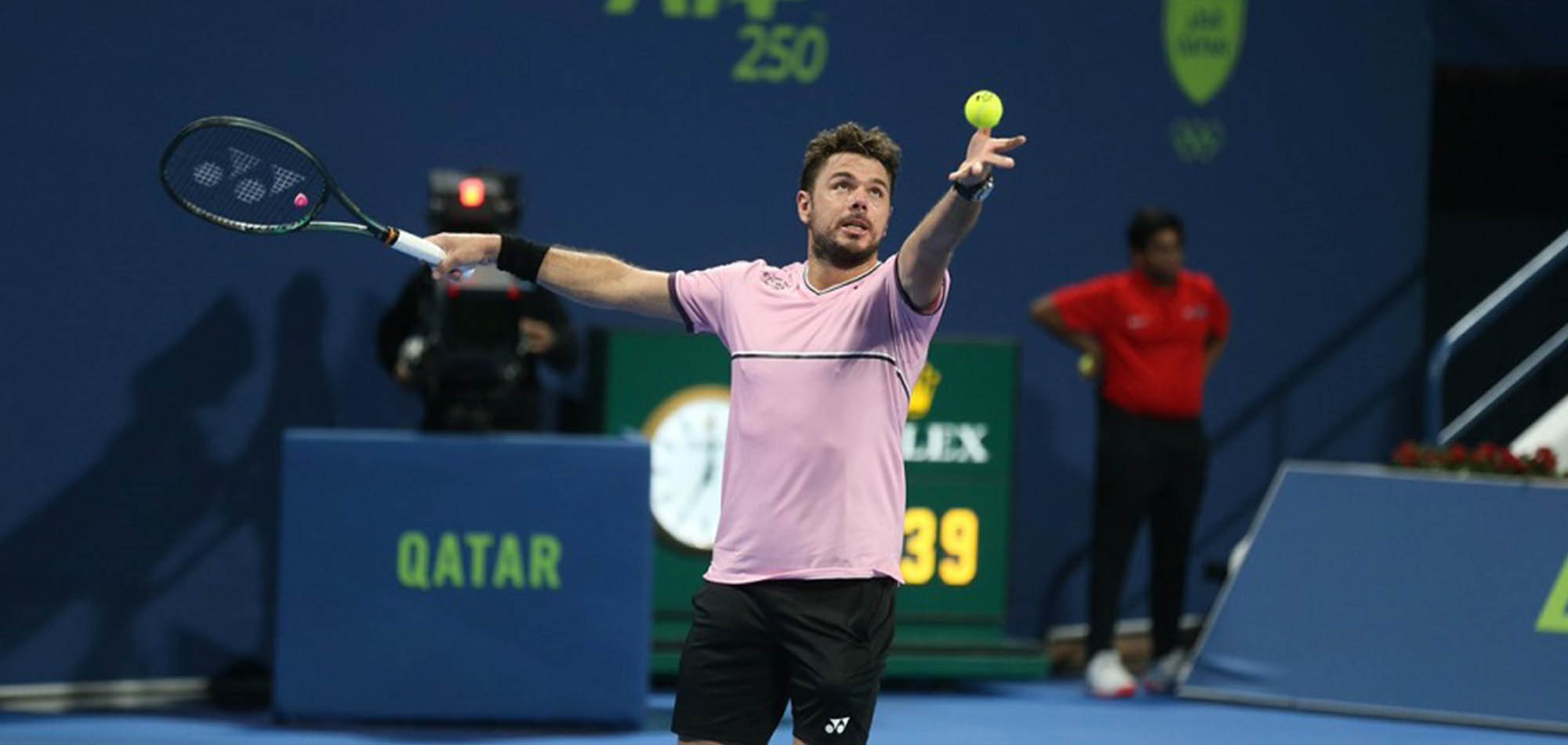 Top-seed Wawrinka starts season with straight set victory