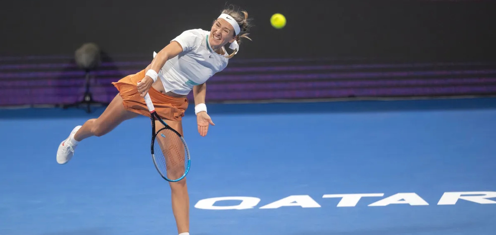 Azarenka recovers from being a set down to qualify for the second round of the Qatar TotalEnergies Open