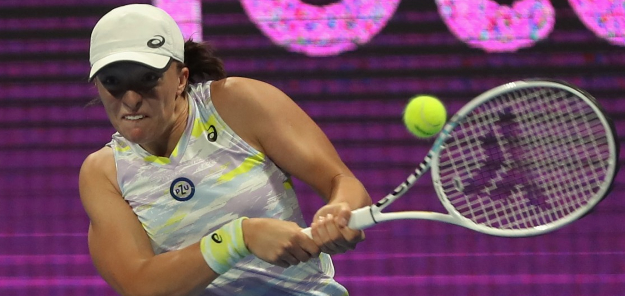 Swiatek overpowers Kontaveit to clinch Qatar TotalEnergies Open title