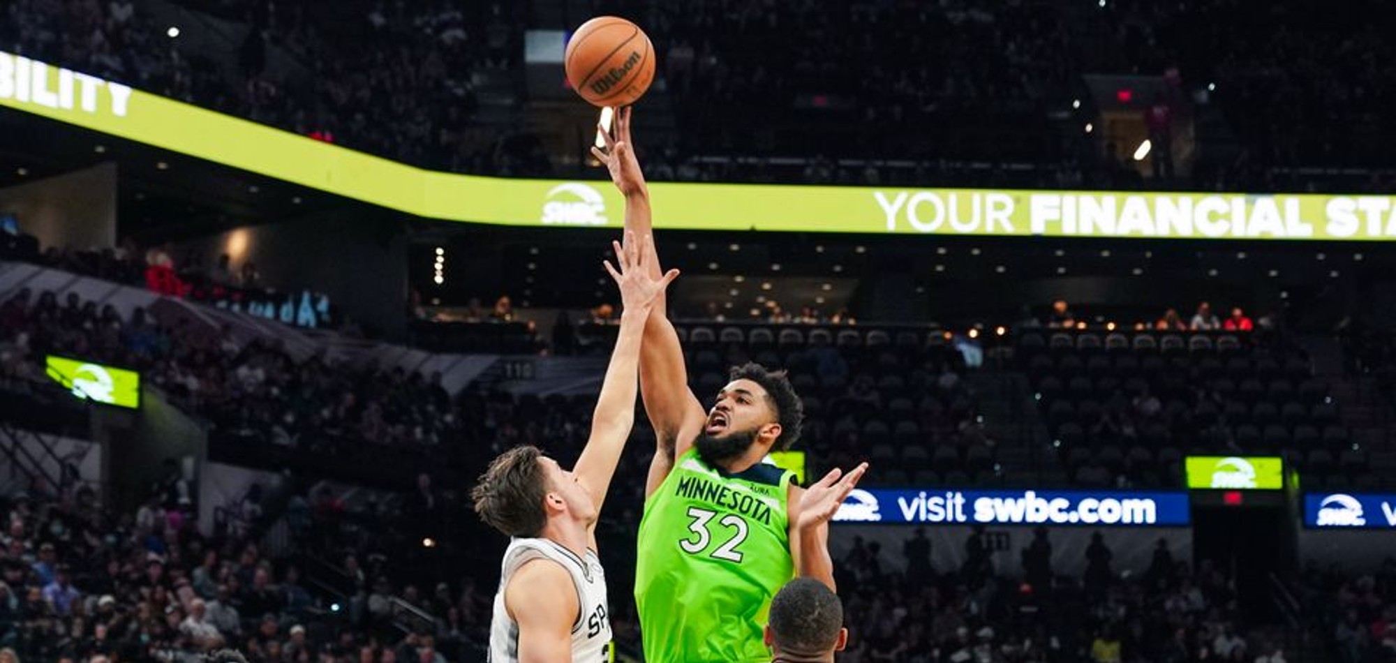 NBA roundup: Karl-Anthony Towns scores Wolves-record 60