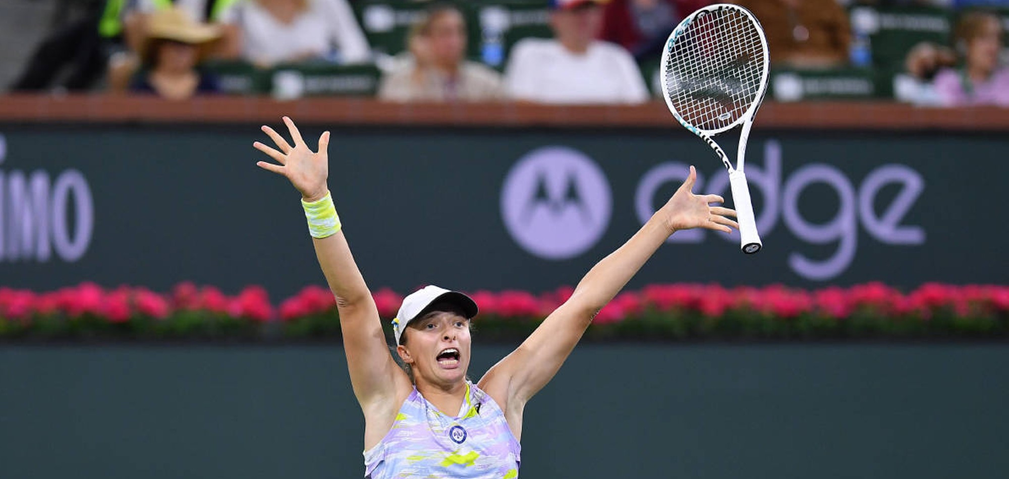 Iga Swiatek beats Maria Sakkari to win Indian Wells title