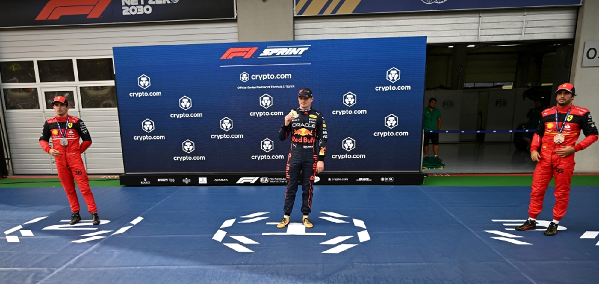 Max Verstappen cruises from pole to win Austrian GP sprint