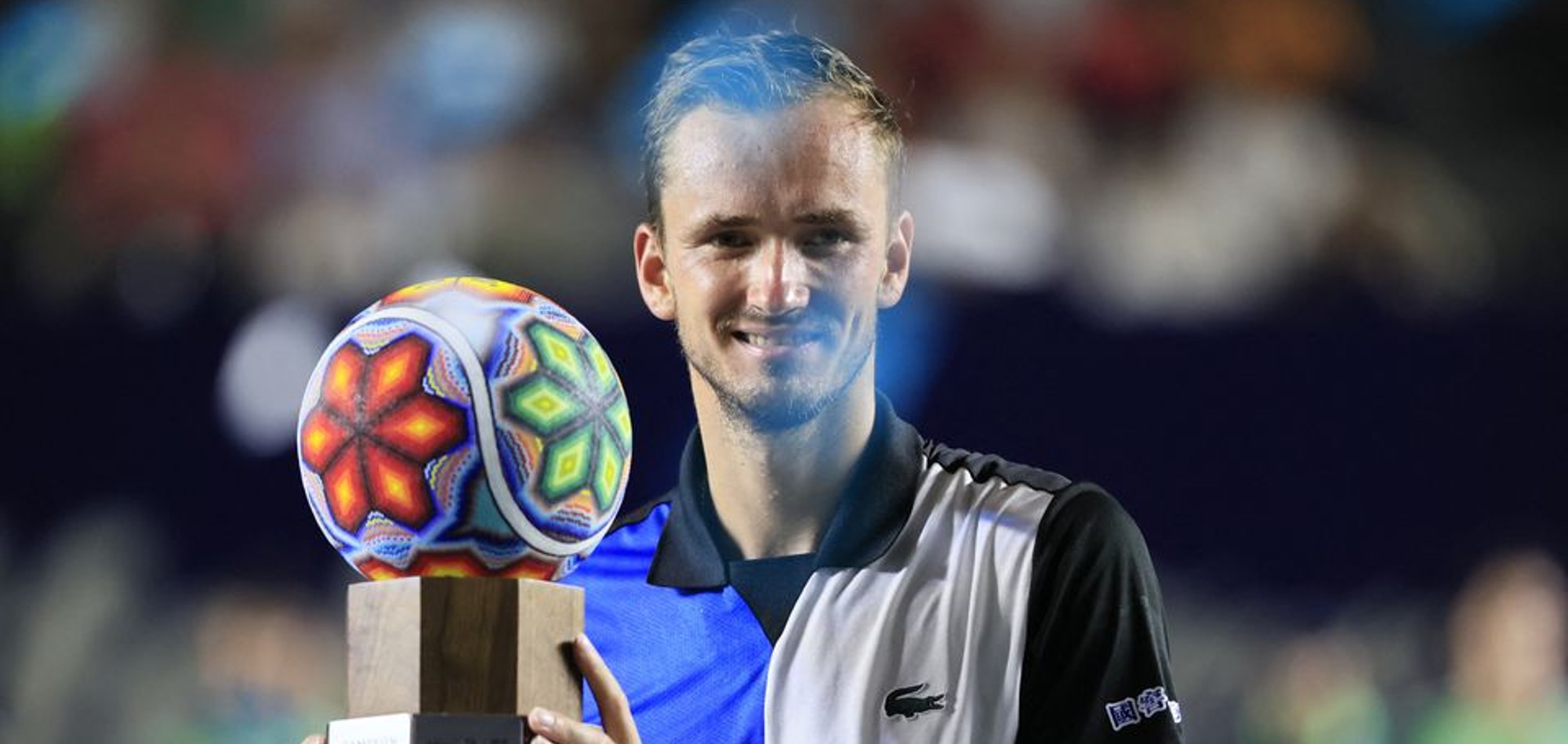 Medvedev ends losing streak in finals with Los Cabos title