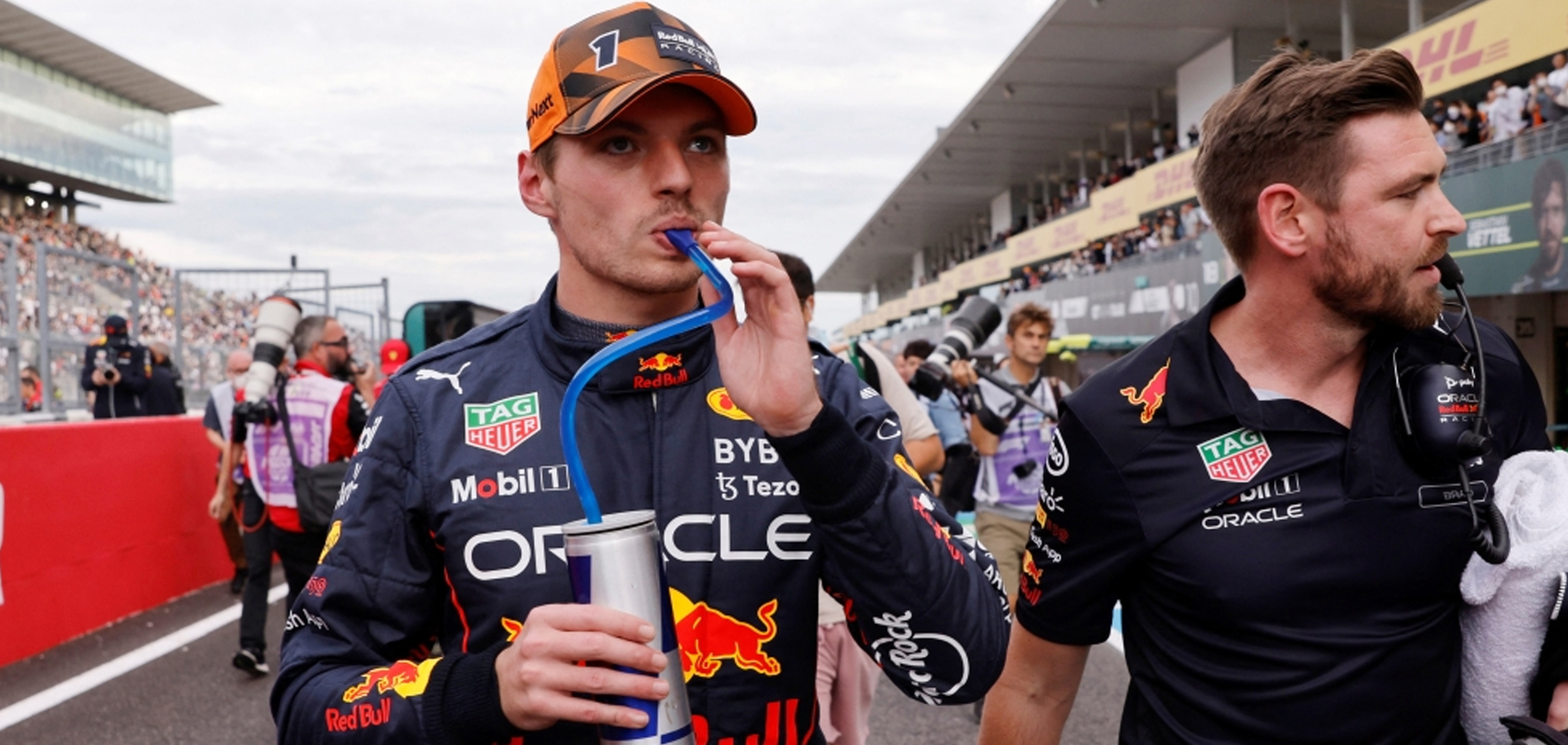 Verstappen takes the pole in Japan with season title in view