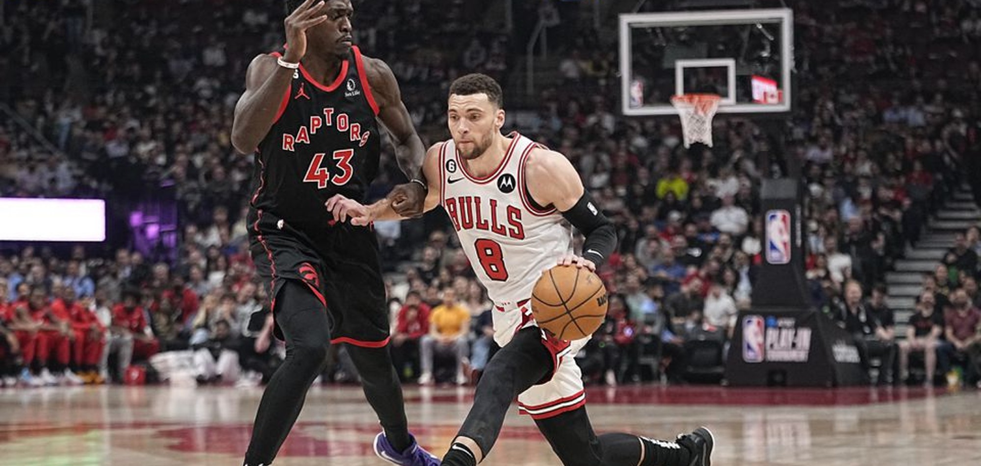 Bulls rally past Raptors, earn shot at Heat for playoff bid