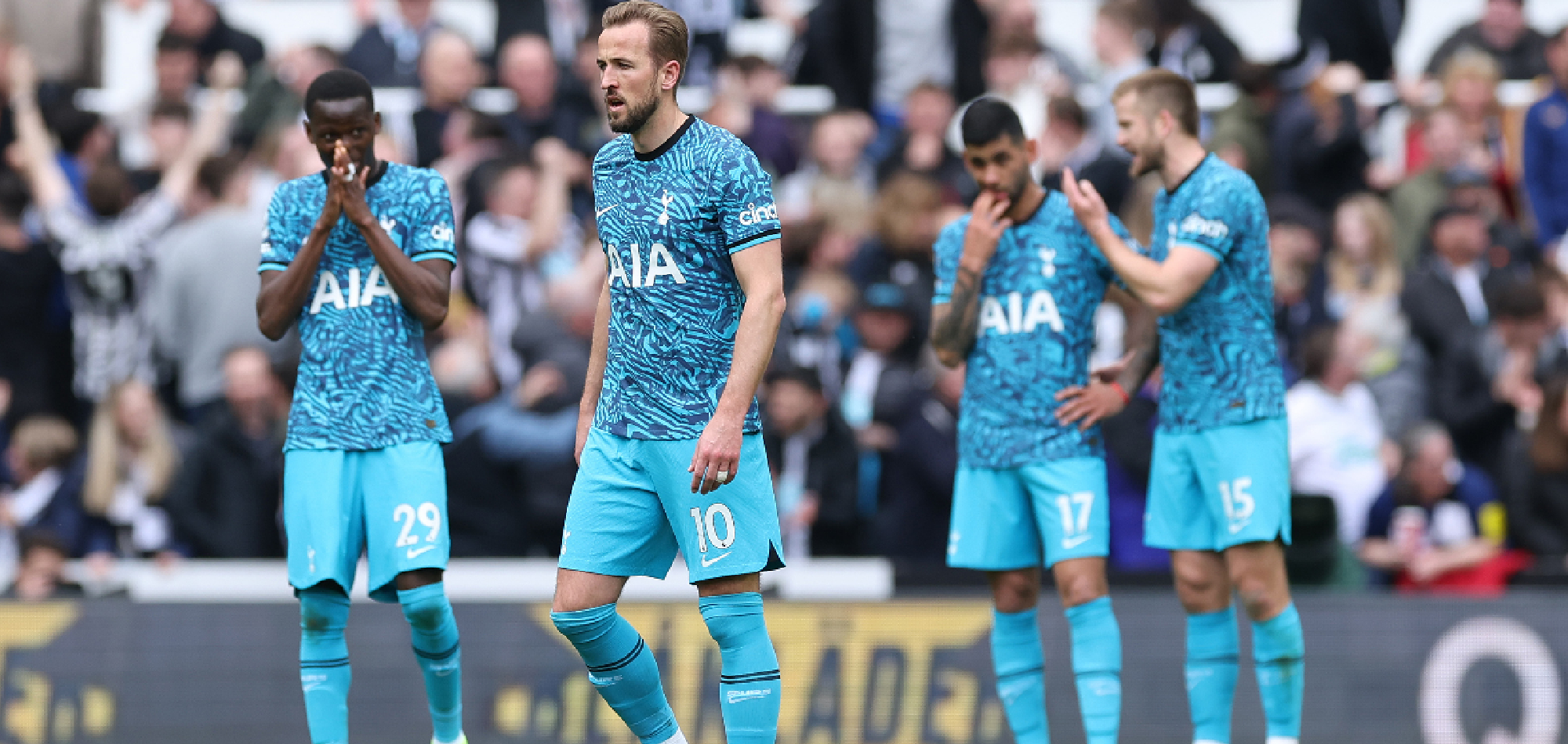 Tottenham players offer to refund their fans after 6-1 loss