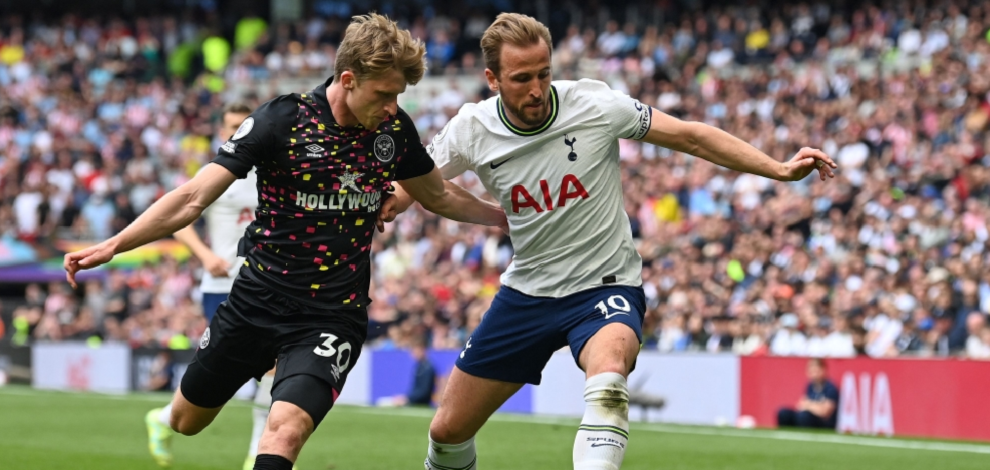 Bayern buoyant over Kane deal