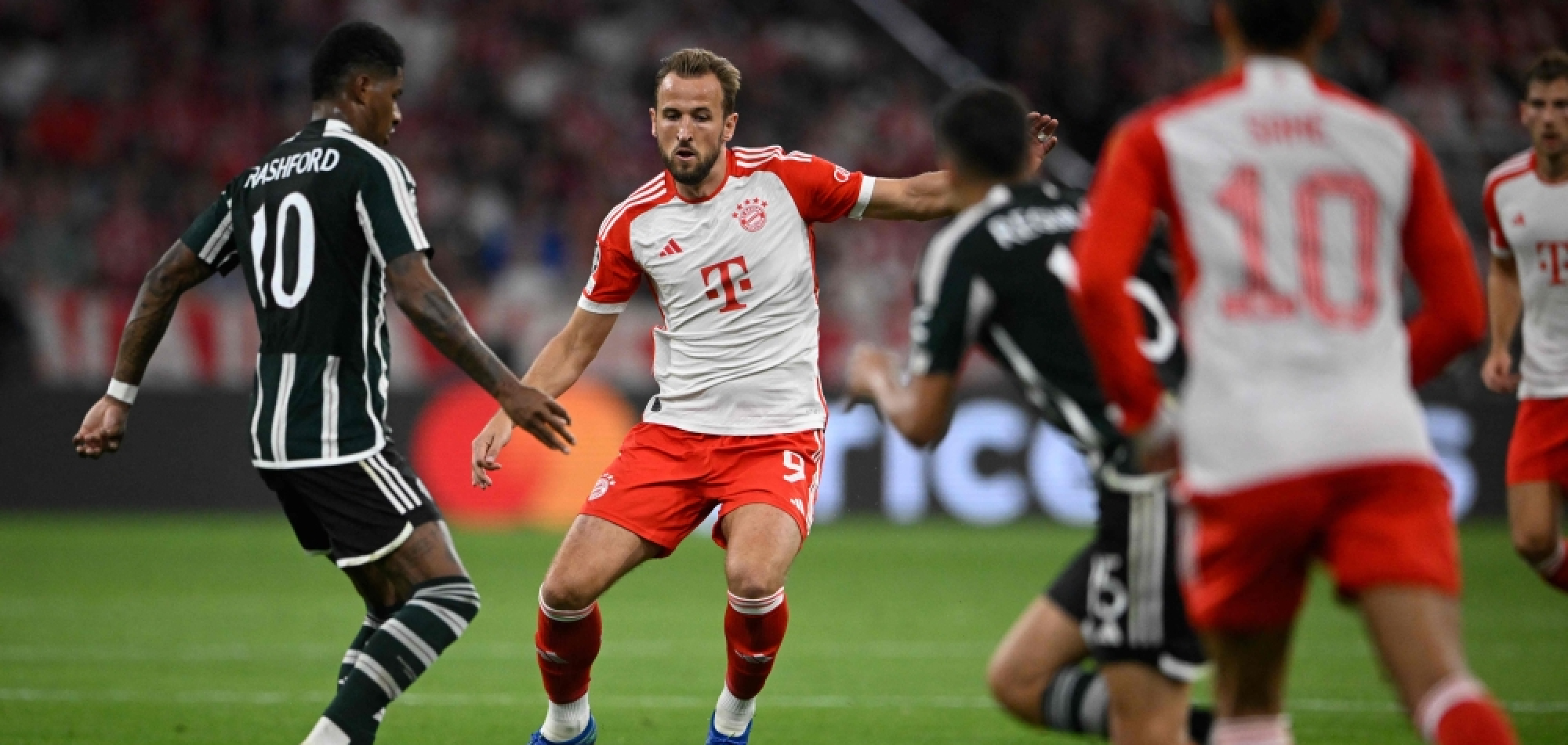 Stoppage-time drama again as Bayern Munich beats Manchester United 4-3 in Champions League opener