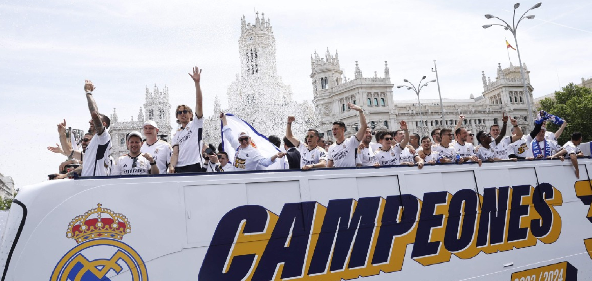 Hungry Madrid parade league title with eye on European glory