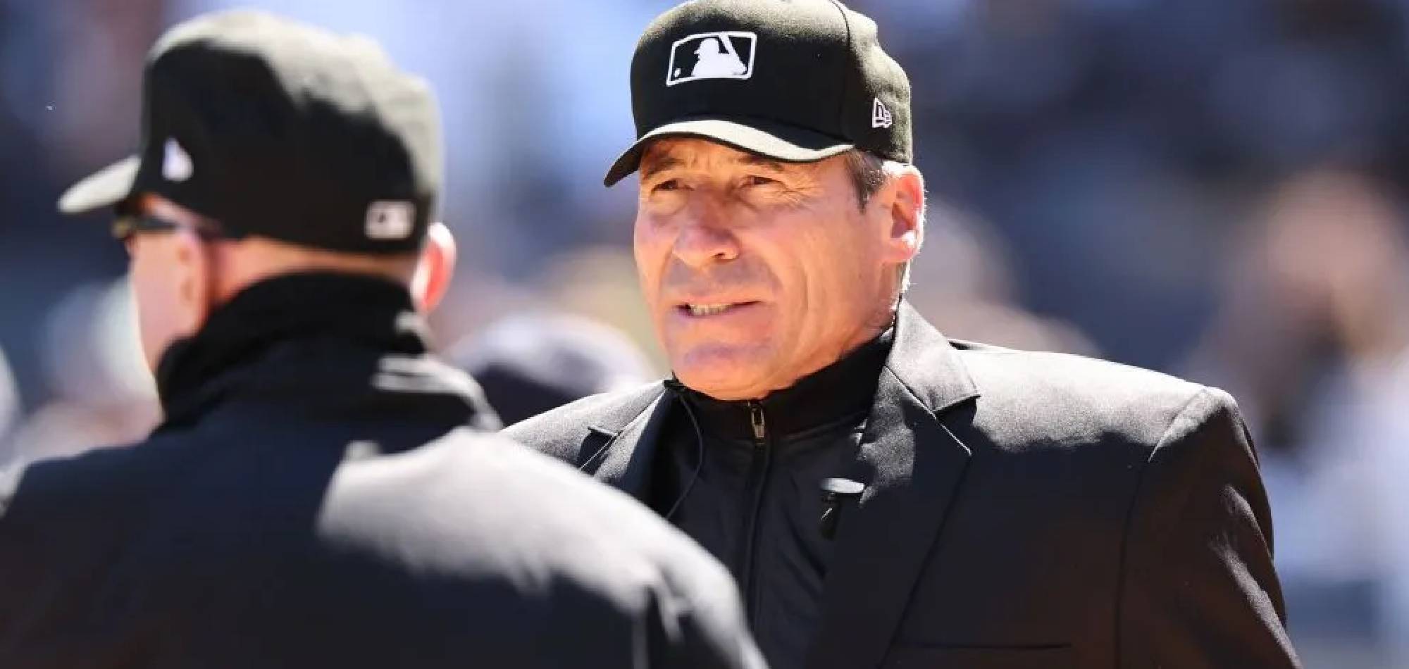 Much-vilified MLB umpire Angel Hernández calls it quits