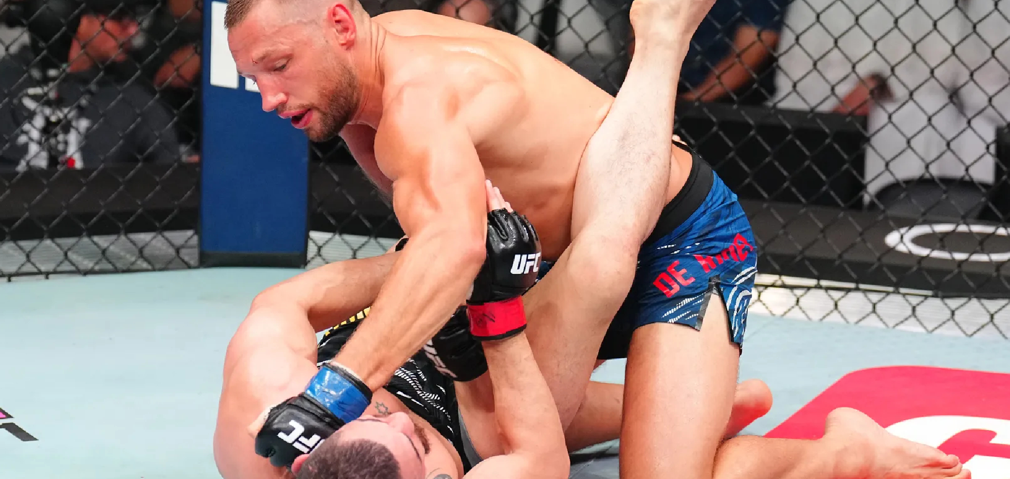 De Ridder Remains Undefeated After Thrilling Battle with Whittaker