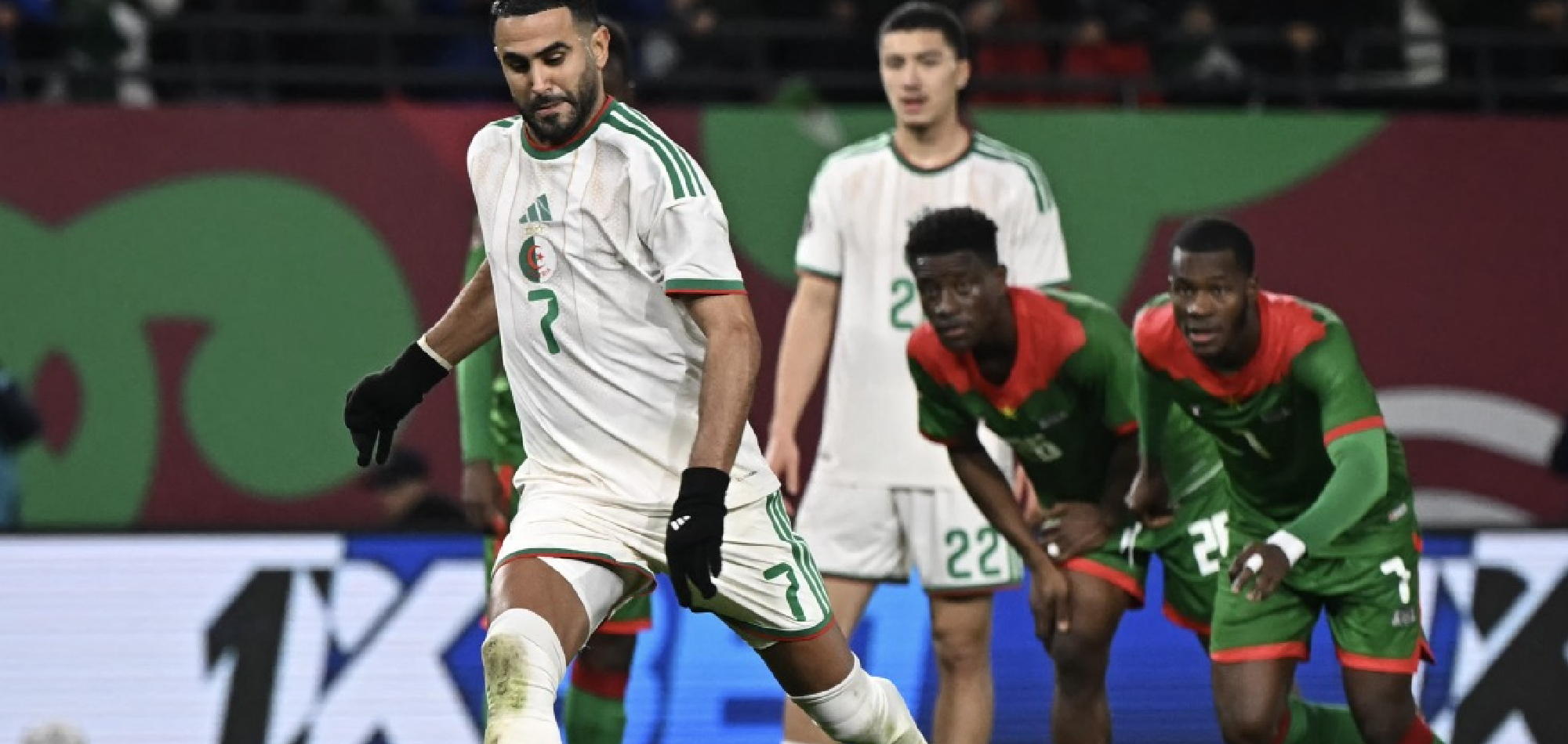 Mahrez Penalty Sends Algeria into AFCON Last 16