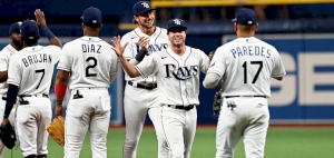 MLB roundup: Isaac Paredes' 3 HRs power Rays over Yankees