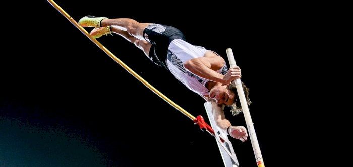 Pole vault record holders set to face off in Doha