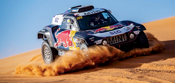 Sainz races past Al-Attiyah to take stage 1 in Hail Baja 2