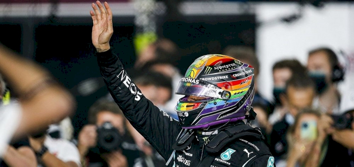 Hamilton wins inaugural Qatar Grand Prix 