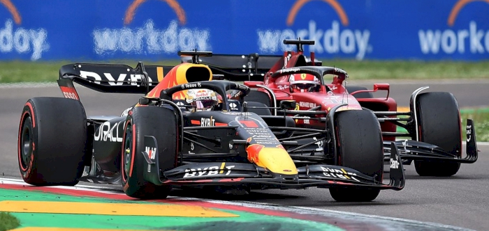 Verstappen wins Imola sprint as Leclerc stretches F1 lead