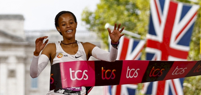 Ethiopian Yehualaw storms to London Marathon win in style