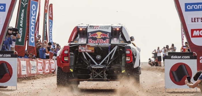 Ekstrom edges Loeb to take opening Dakar Rally prologue