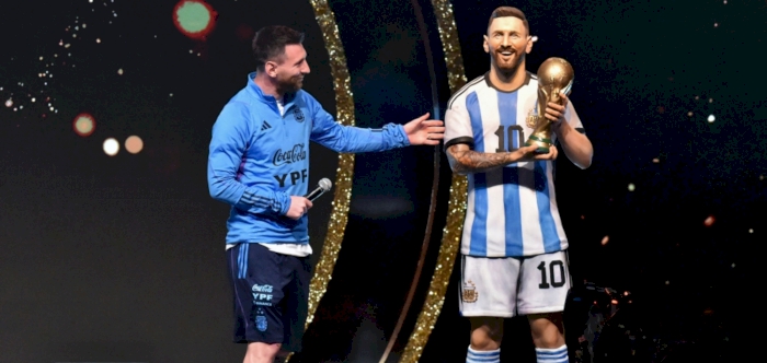 Messi honored with a statue next to Maradona, Pelé