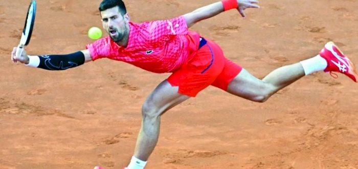 Edgy Djokovic beats Etcheverry in straight sets