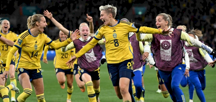Sweden beat holders USA on penalties to reach Women