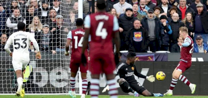 Bowen on target as West Ham beat flat Man Utd