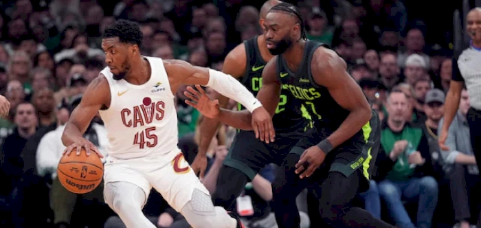 Cavs rally to top Celtics in battle of NBA Eastern heavyweights
