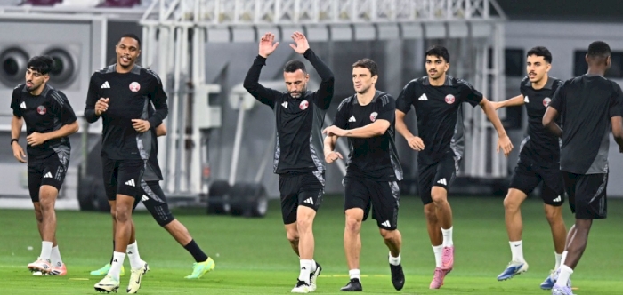 Lopetegui Urges Mental Strength as Qatar Begin Crucial World Cup Quest Against Oman