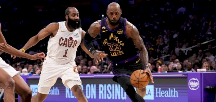 LeBron James sets wins record as Lakers top Cavaliers