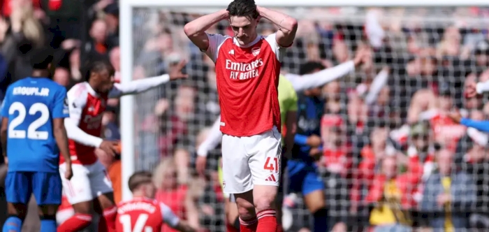 Arsenal suffer title 